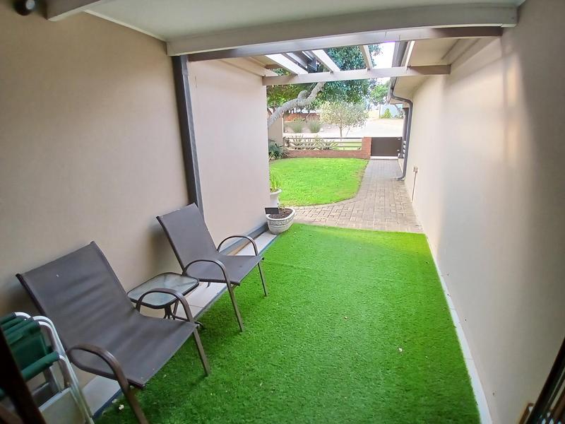 3 Bedroom Property for Sale in Stilbaai Wes Western Cape